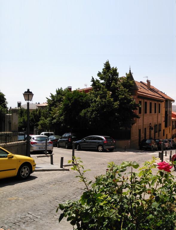 Hotel Posada Don Jaime San Lorenzo de El Escorial ภายนอก รูปภาพ