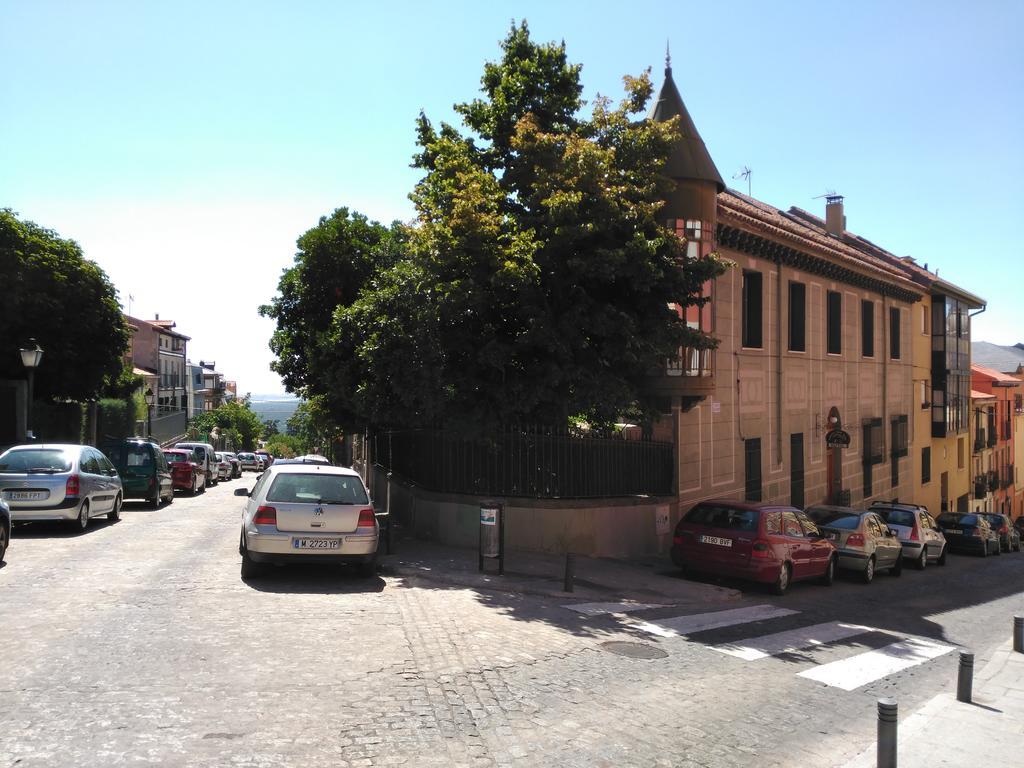 Hotel Posada Don Jaime San Lorenzo de El Escorial ภายนอก รูปภาพ